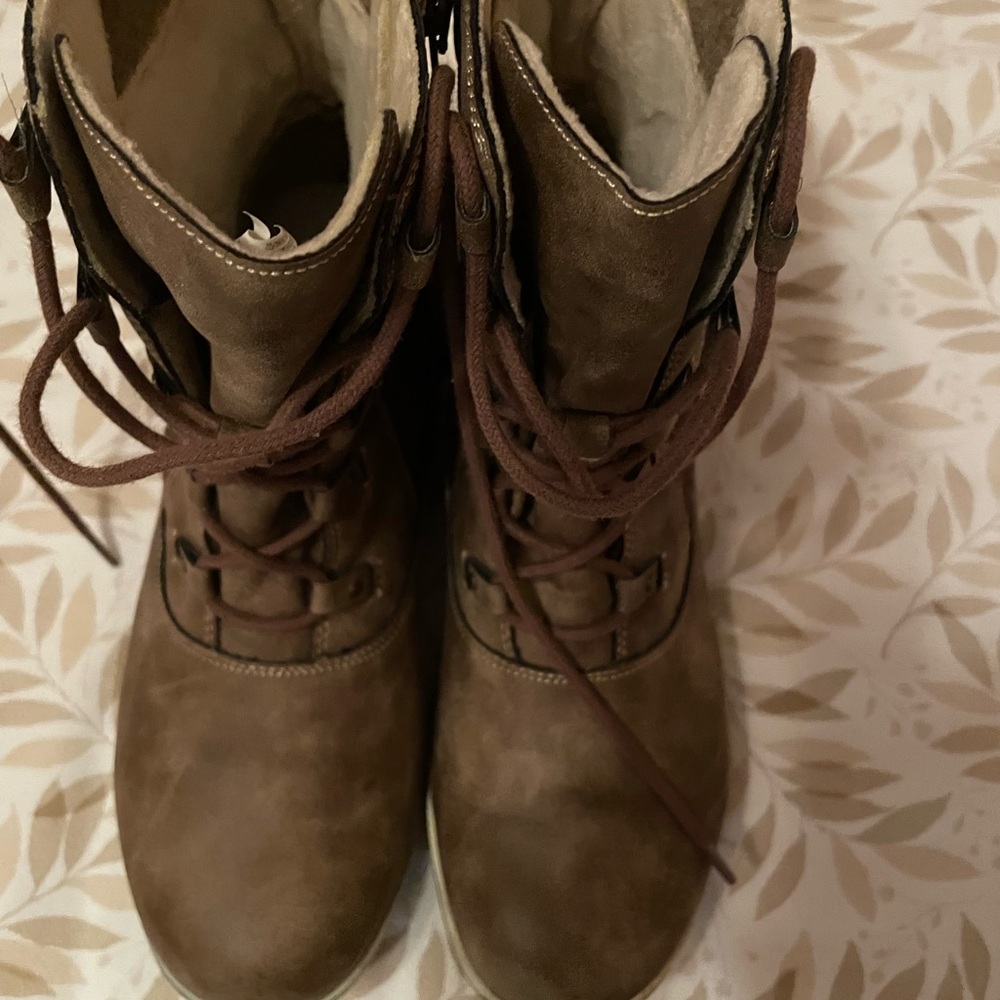 Women's Brown Winter Boots